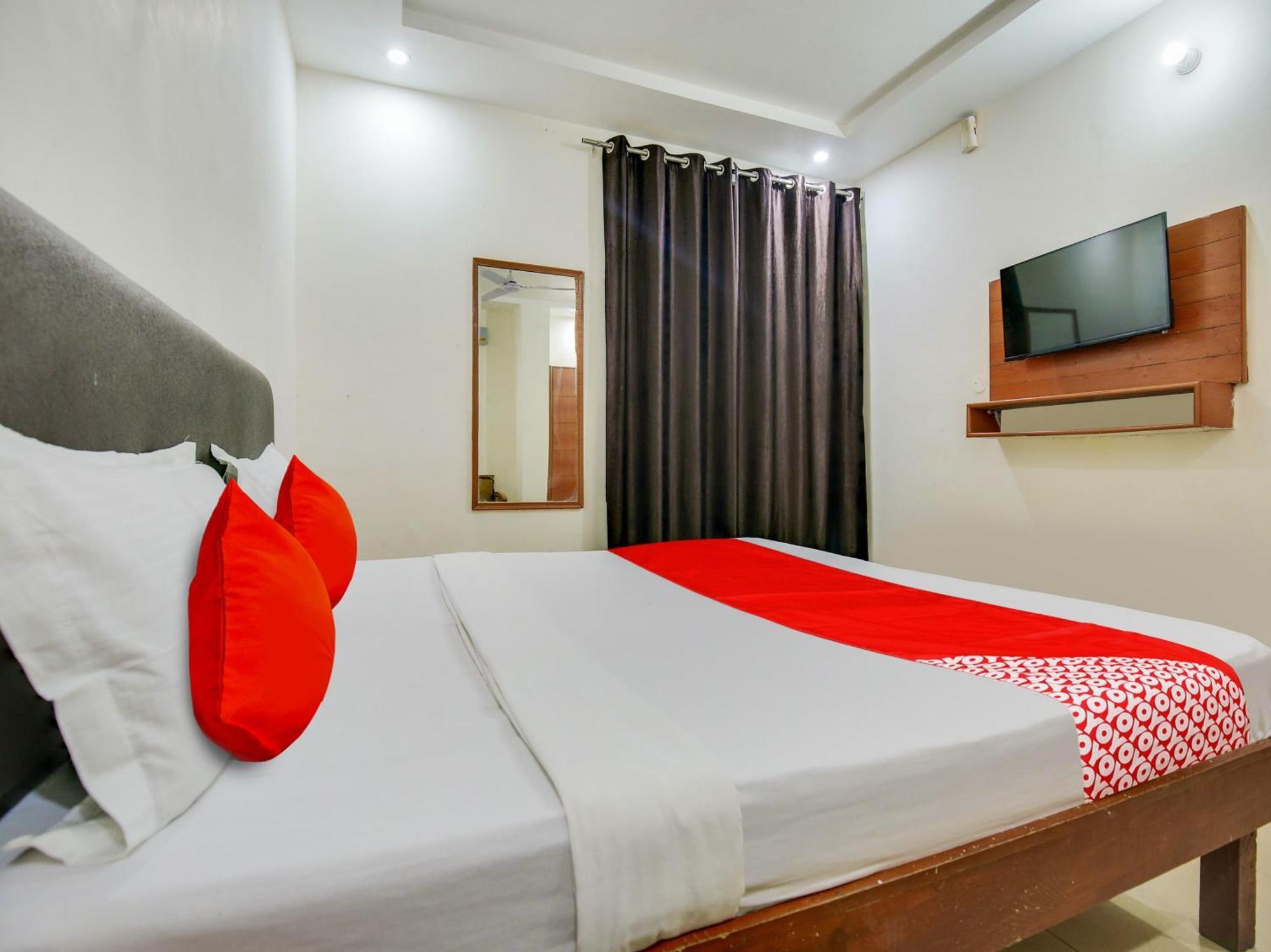 Hotel O Platinum Inn Nayagaon Exterior foto