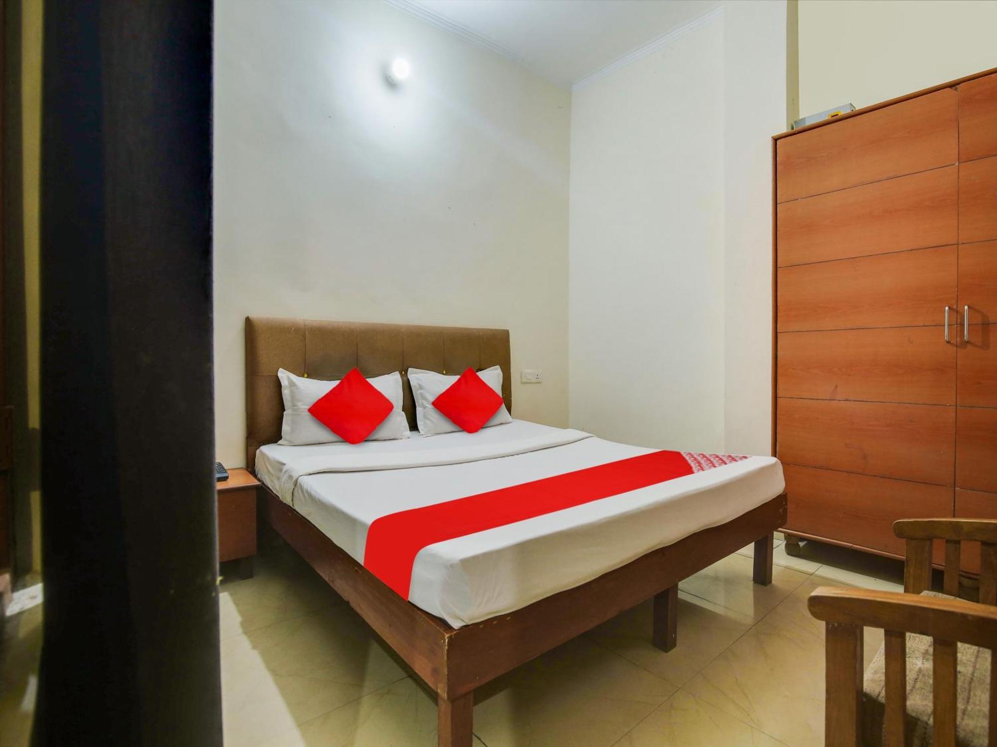 Hotel O Platinum Inn Nayagaon Exterior foto