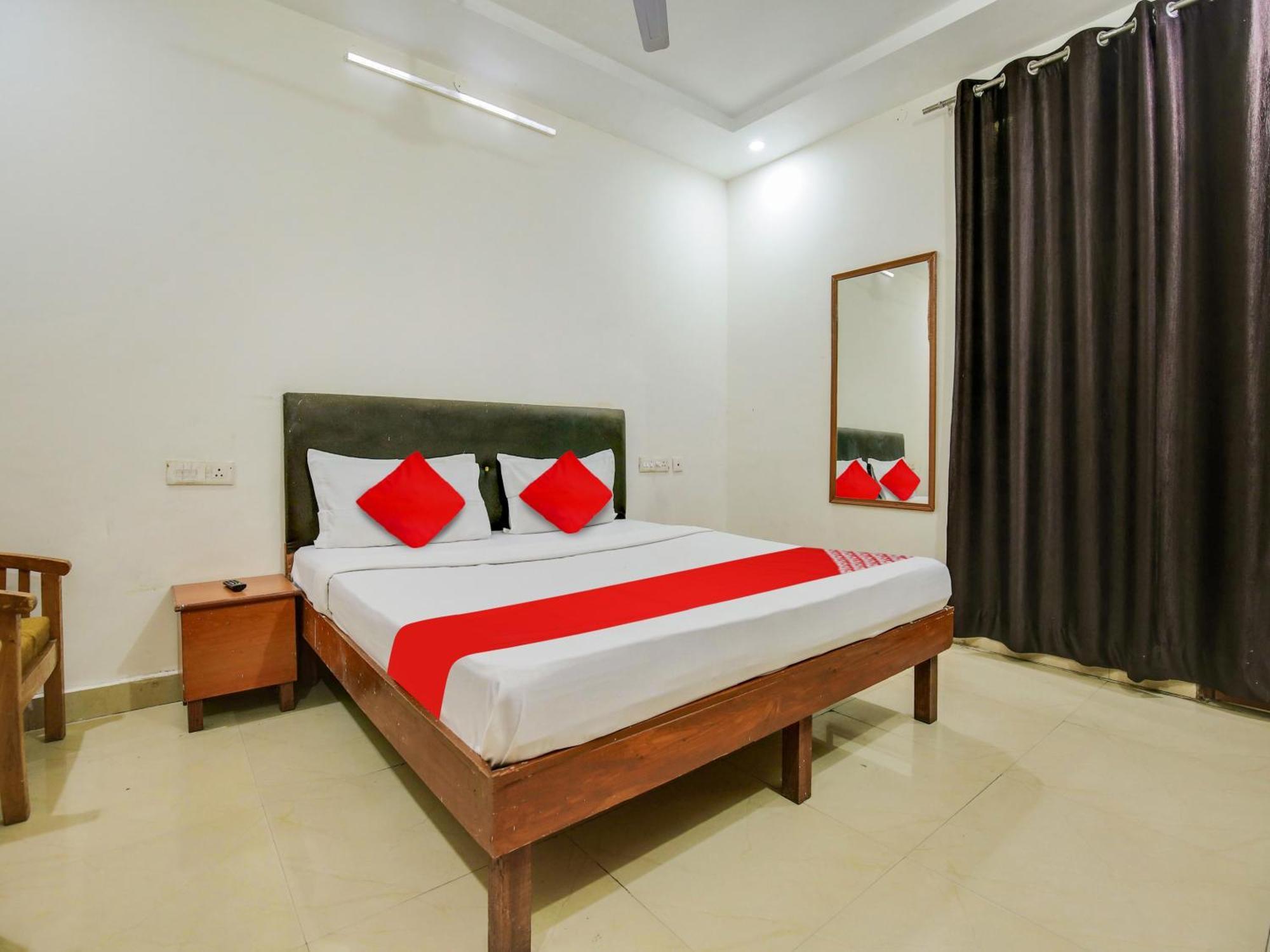 Hotel O Platinum Inn Nayagaon Exterior foto