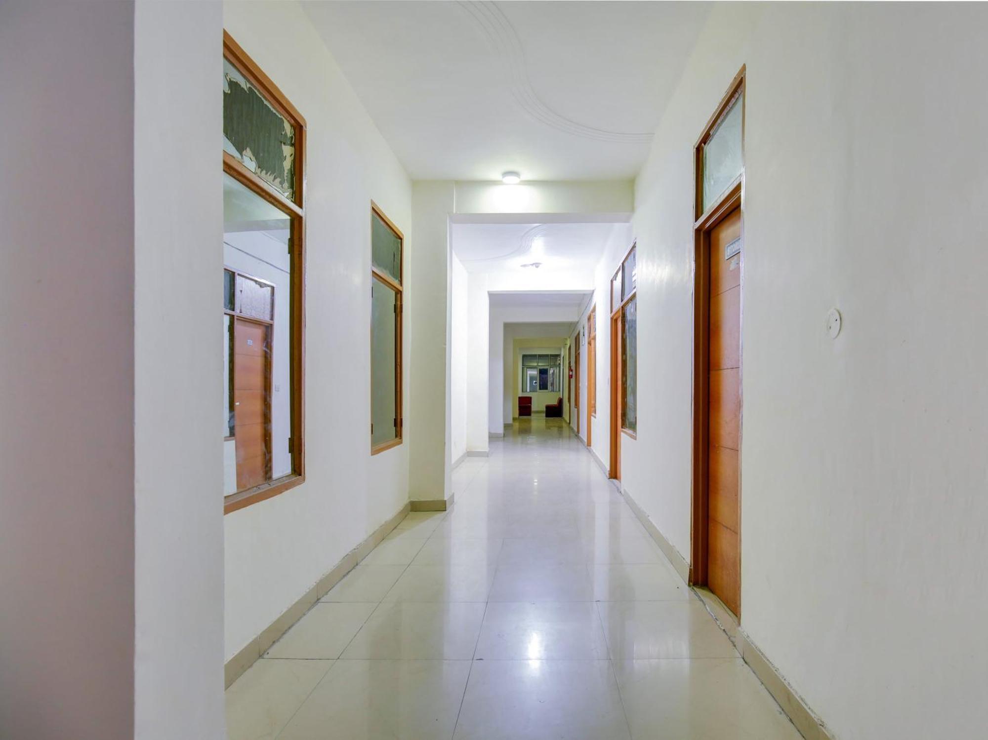 Hotel O Platinum Inn Nayagaon Exterior foto