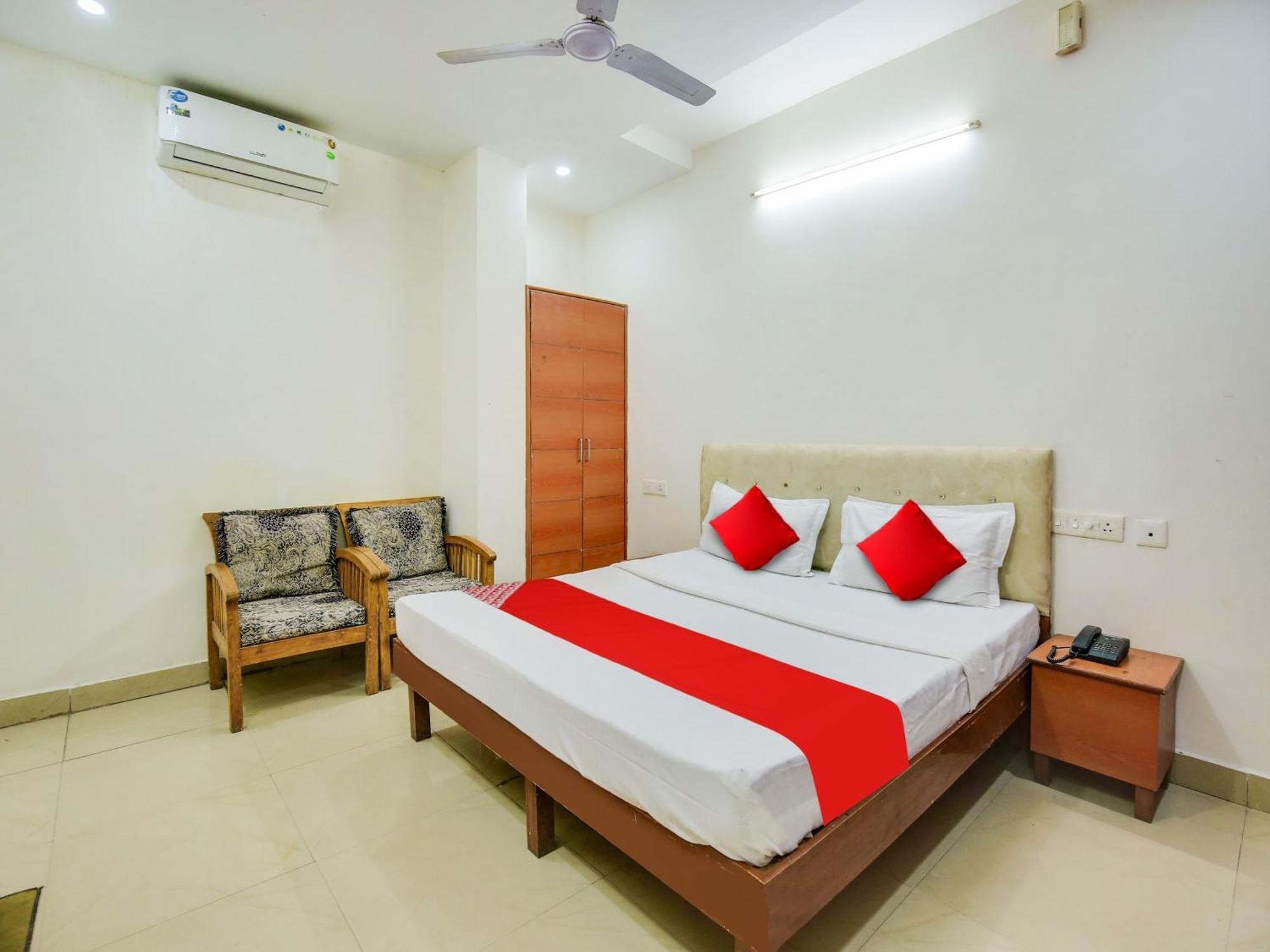 Hotel O Platinum Inn Nayagaon Exterior foto