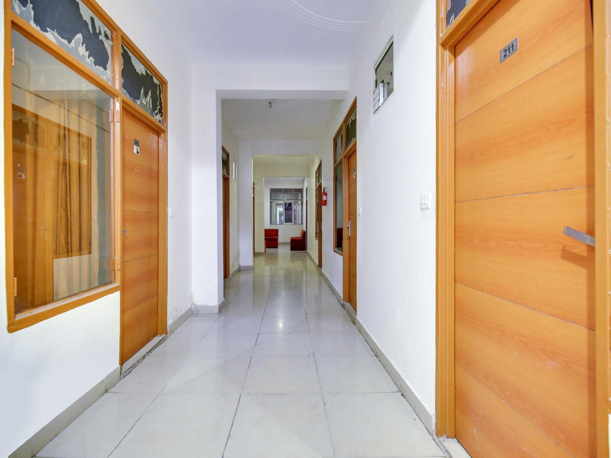 Hotel O Platinum Inn Nayagaon Exterior foto